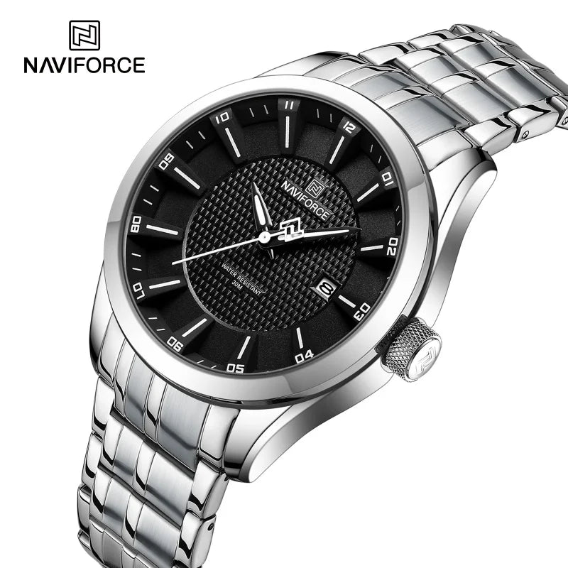 Men's Waterproof Quartz Watch With Stainless Steel Band
