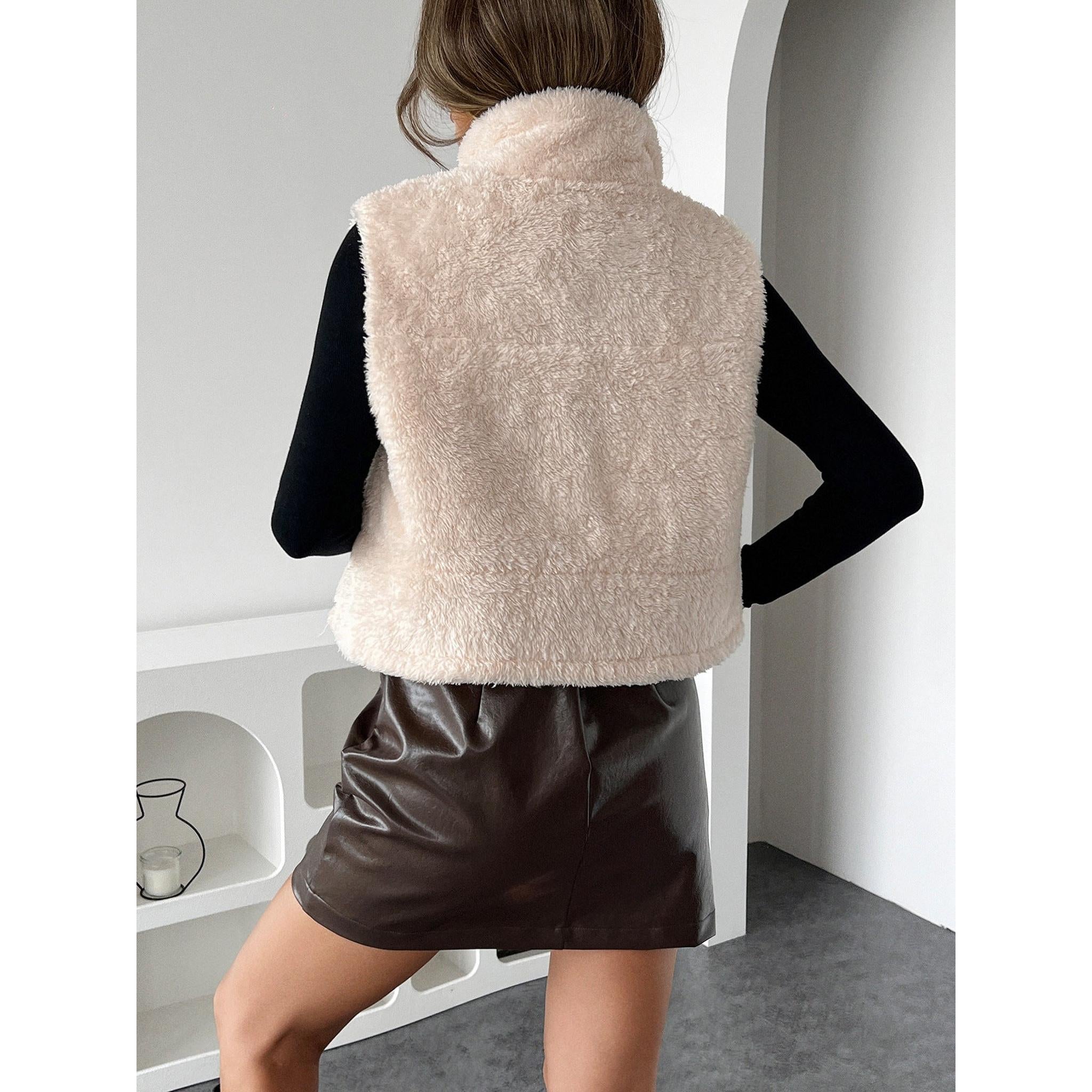 Horizon Essentials | Color-Blocked Lambswool Leather Vest