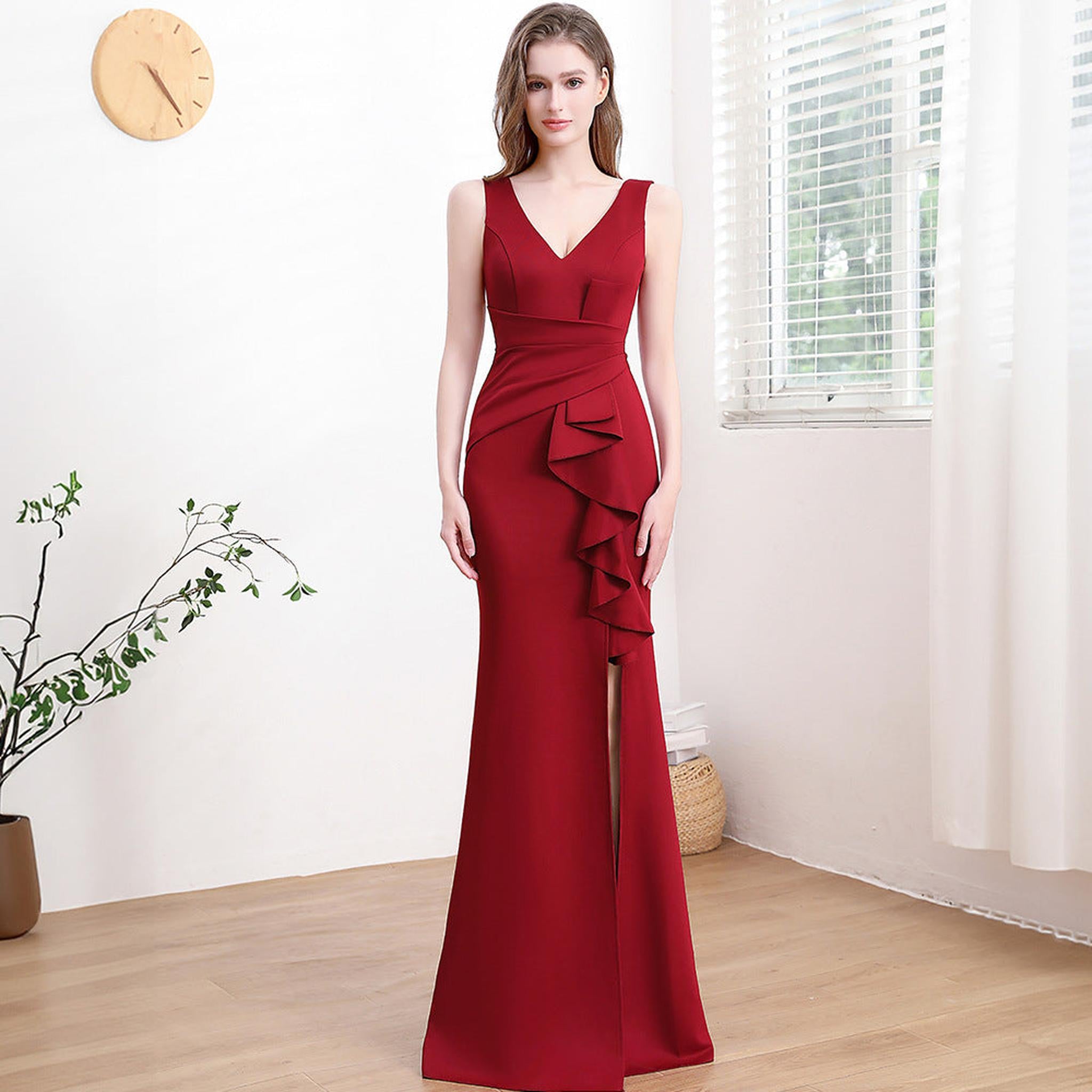 Horizon Essentials | Elegant Light Luxury Evening Gown