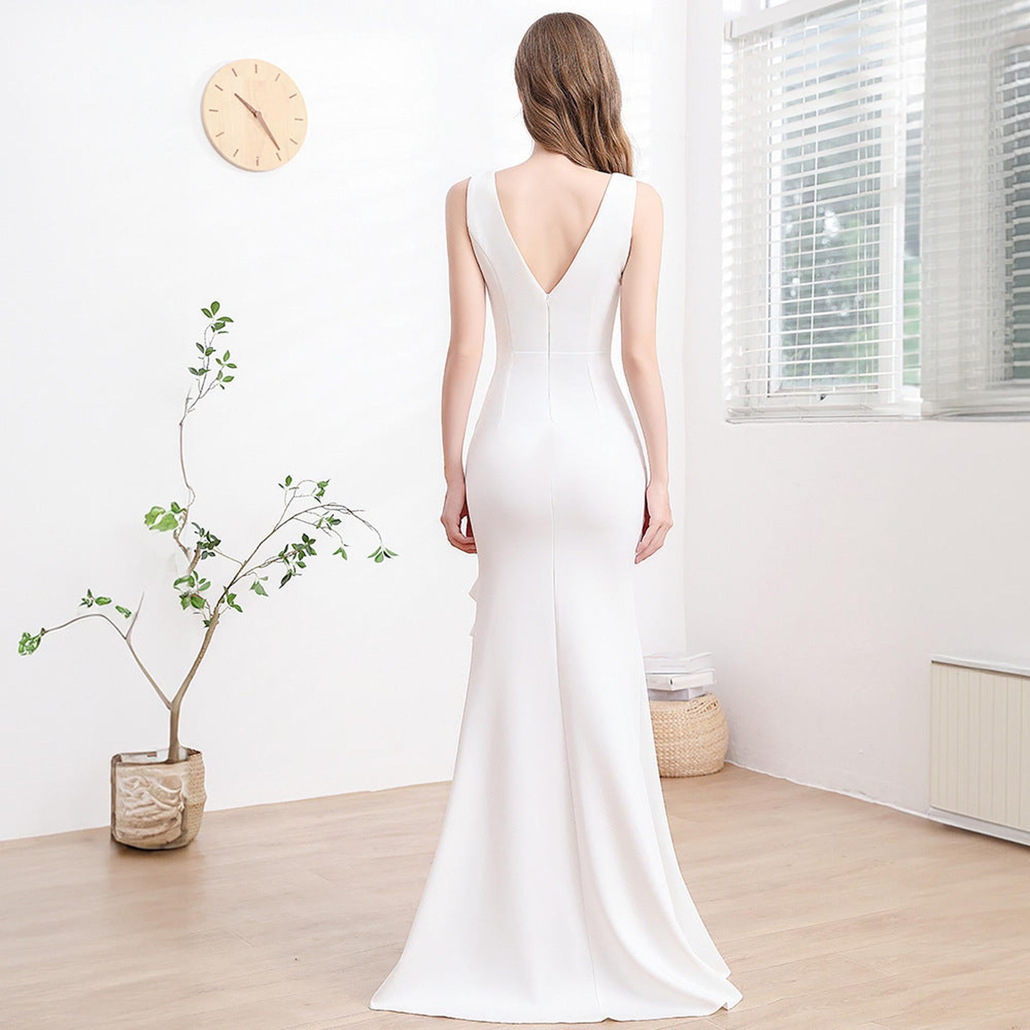 Horizon Essentials | Elegant Light Luxury Evening Gown