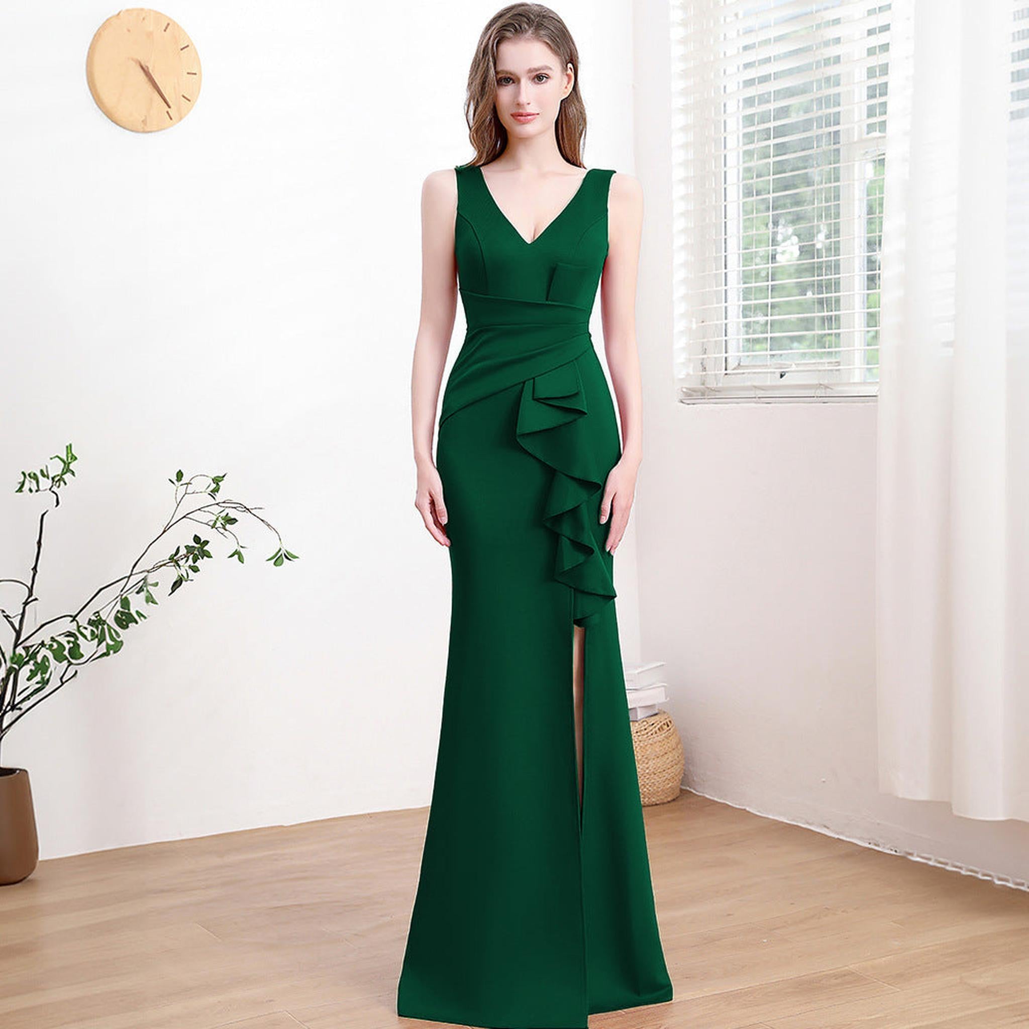 Horizon Essentials | Elegant Light Luxury Evening Gown
