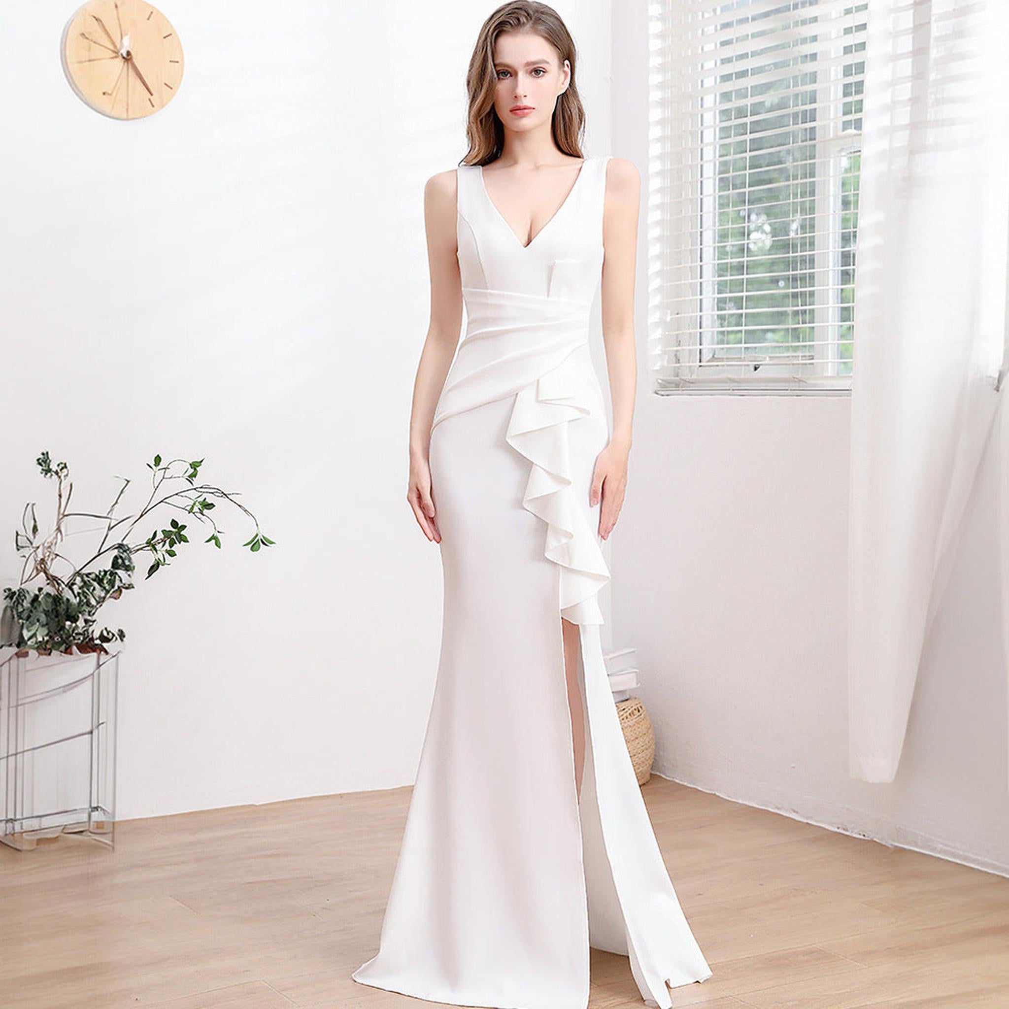 Horizon Essentials | Elegant Light Luxury Evening Gown