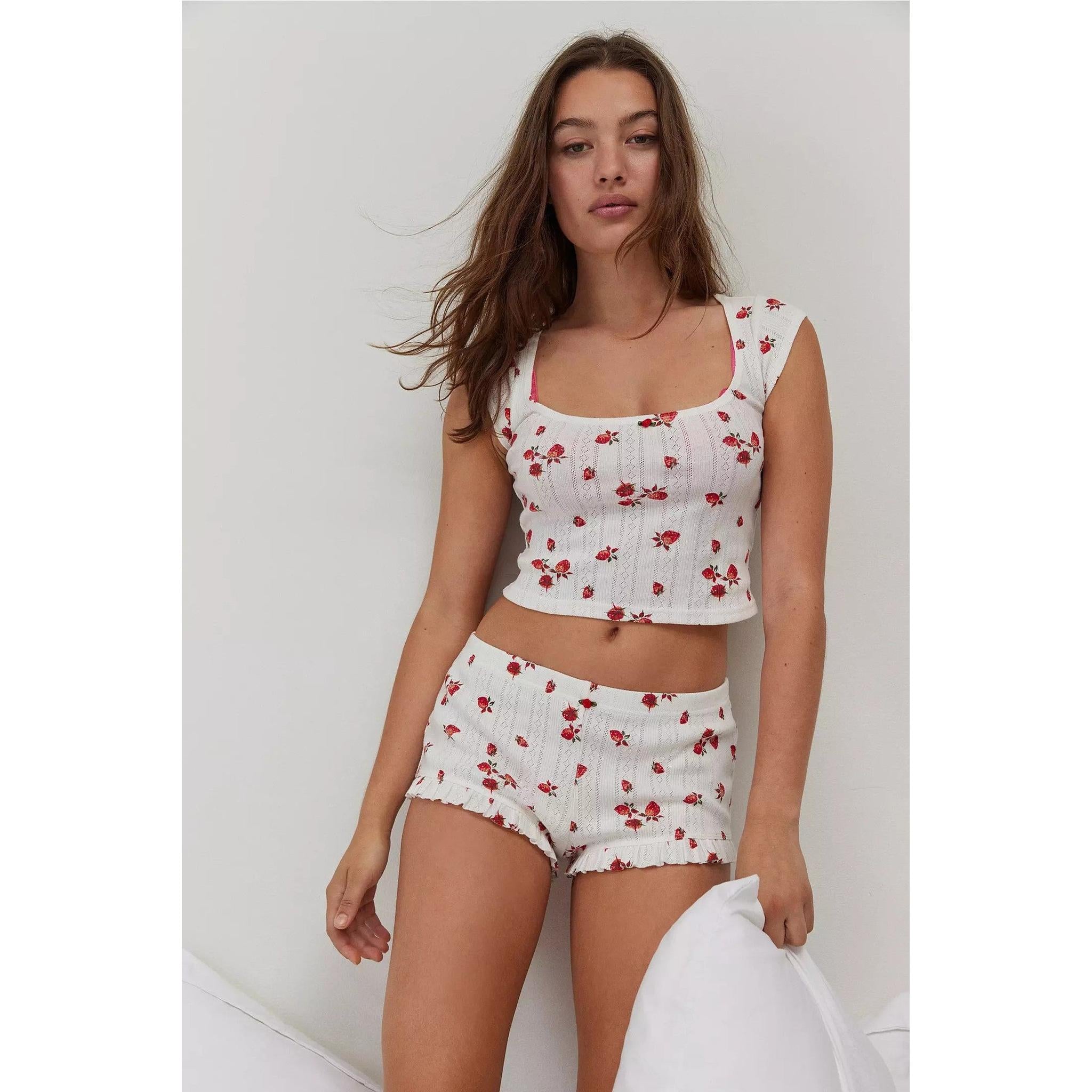 Horizon Essentials | Knitted Jacquard Strawberry Print Set