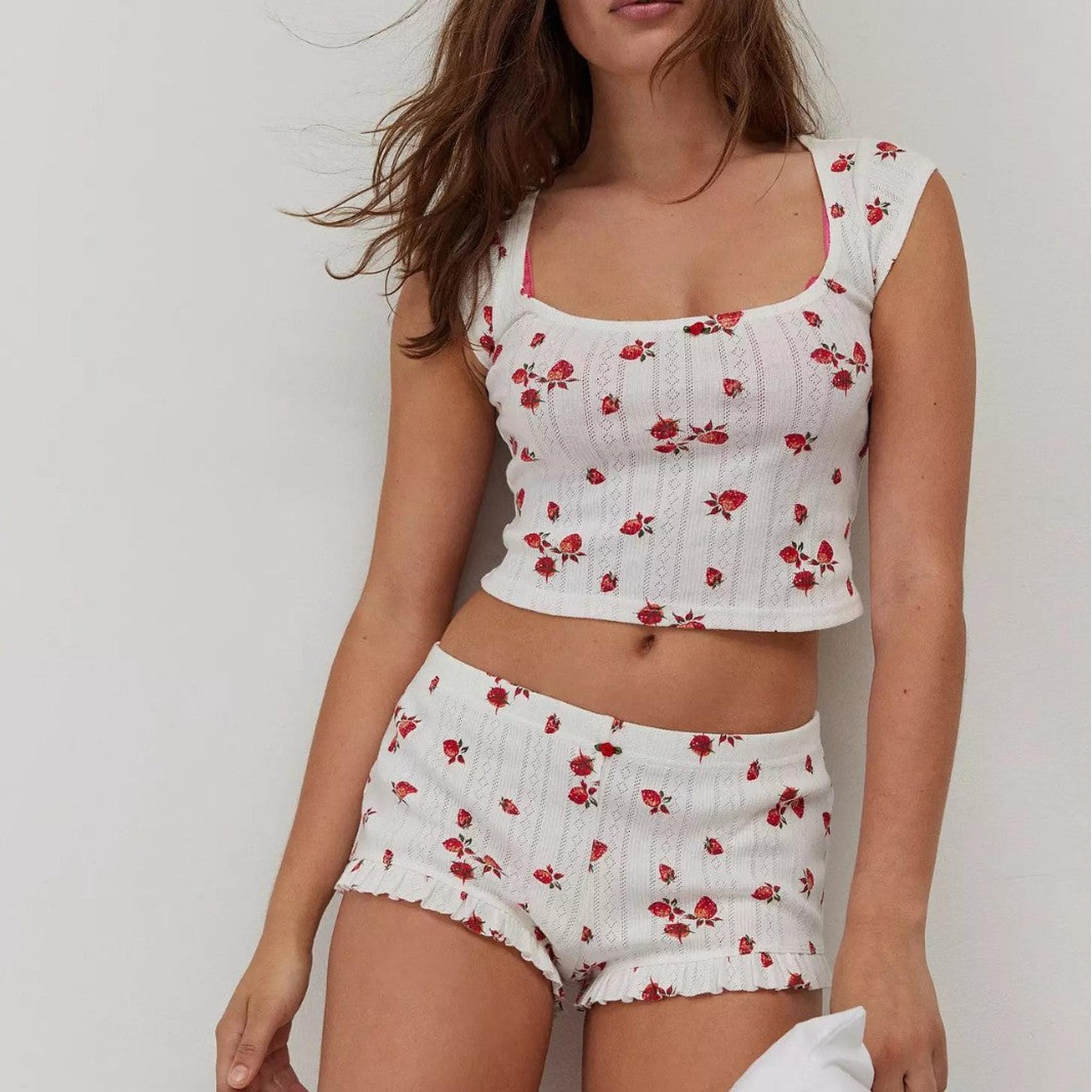 Horizon Essentials | Knitted Jacquard Strawberry Print Set