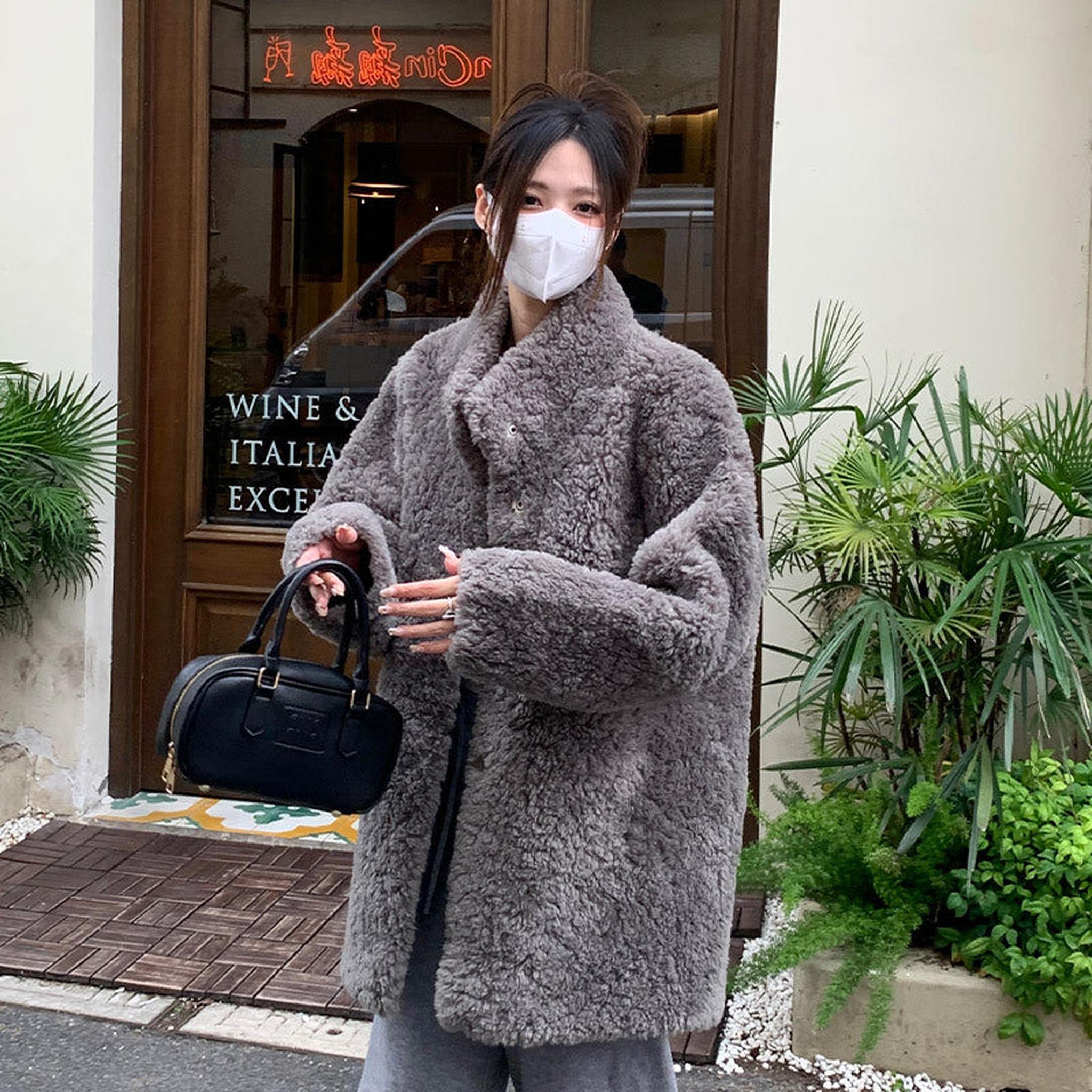 Horizon Essentials | Premium Sleeveless Mid-Length Chenille Coat