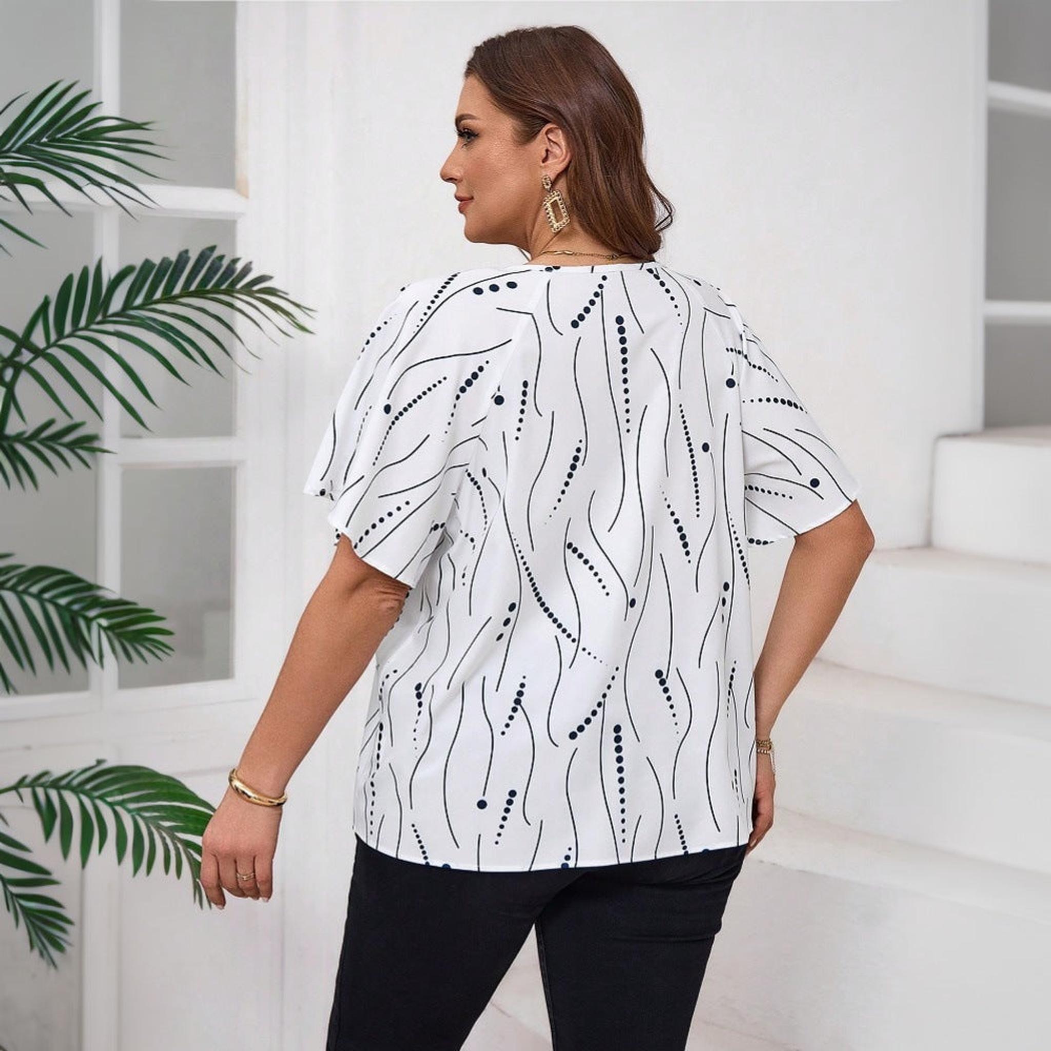 Horizon Essentials | Versatile Plus-Size Women's Commuter Tee
