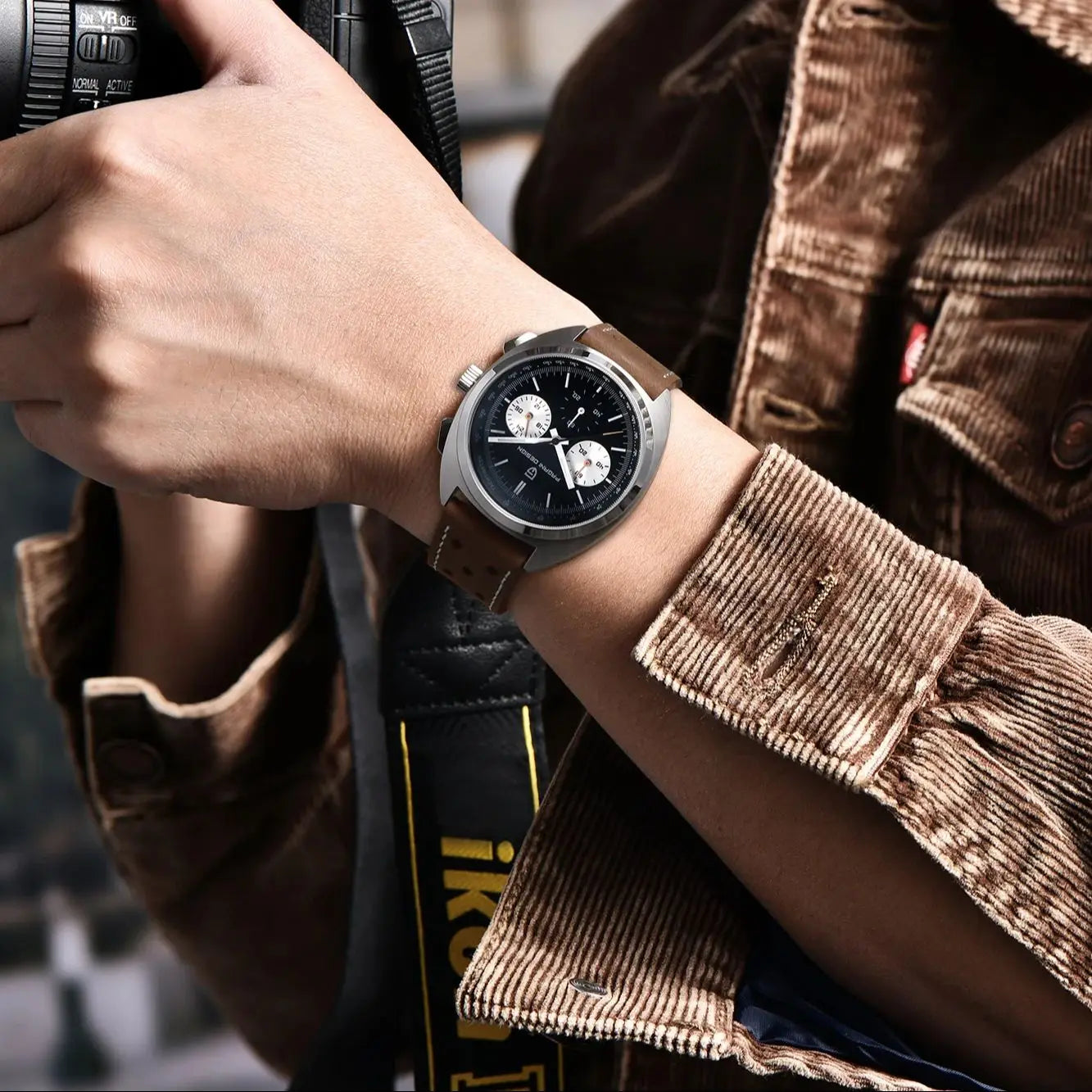 Men's Retro Panda Dial Chronograph Watch Quartz Steel
