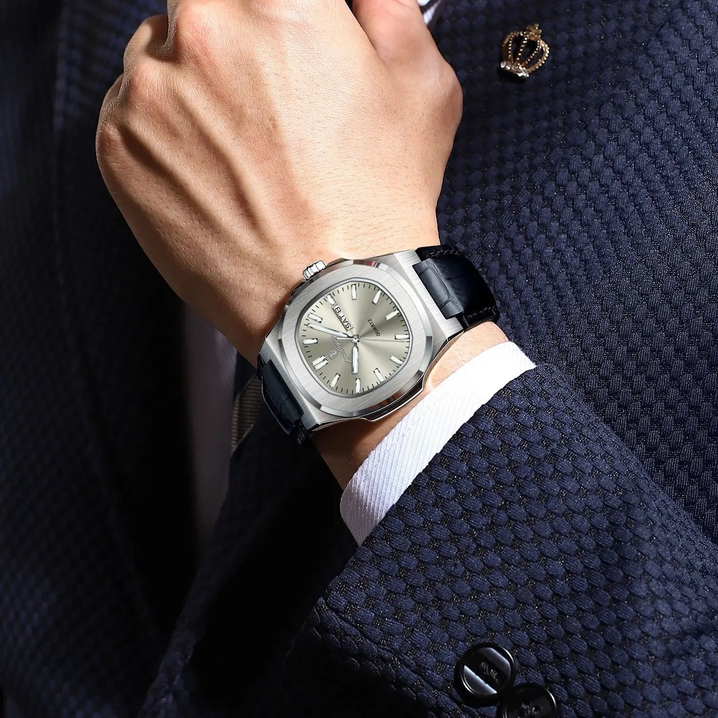 Men’s Square Quartz Watch With Leather Strap