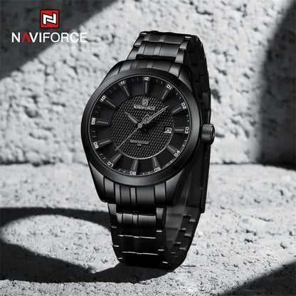 Men's Waterproof Quartz Watch With Stainless Steel Band