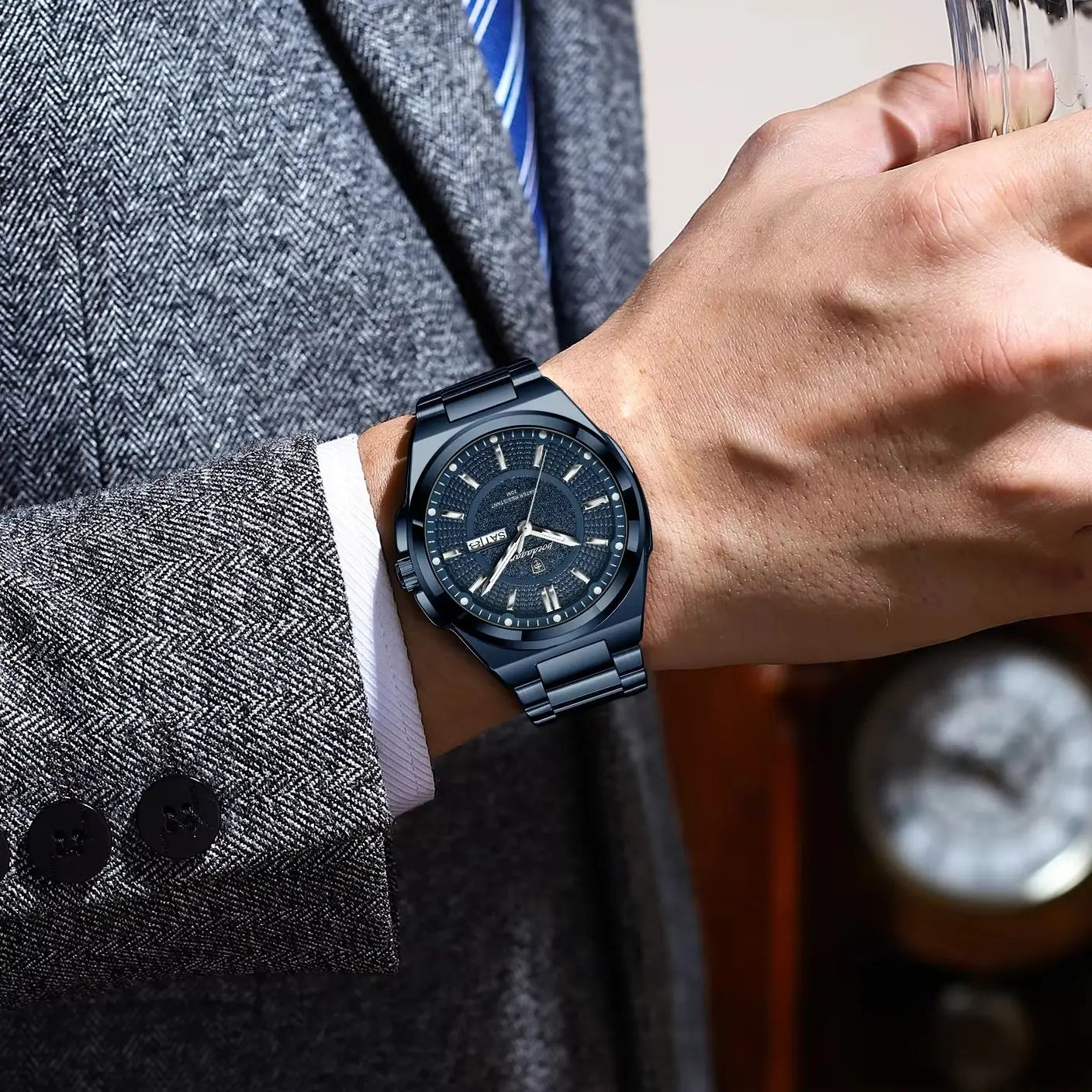 Men's Stainless Steel Quartz Watch – Date & Week Display