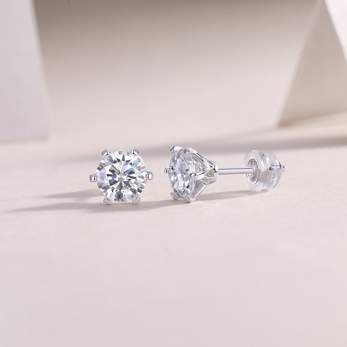 S925 Platinum 1-Carat Moissanite Studs